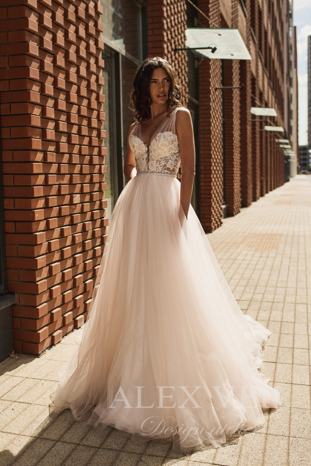 Wedding dress Alicia - by AlexVeil Bridal
