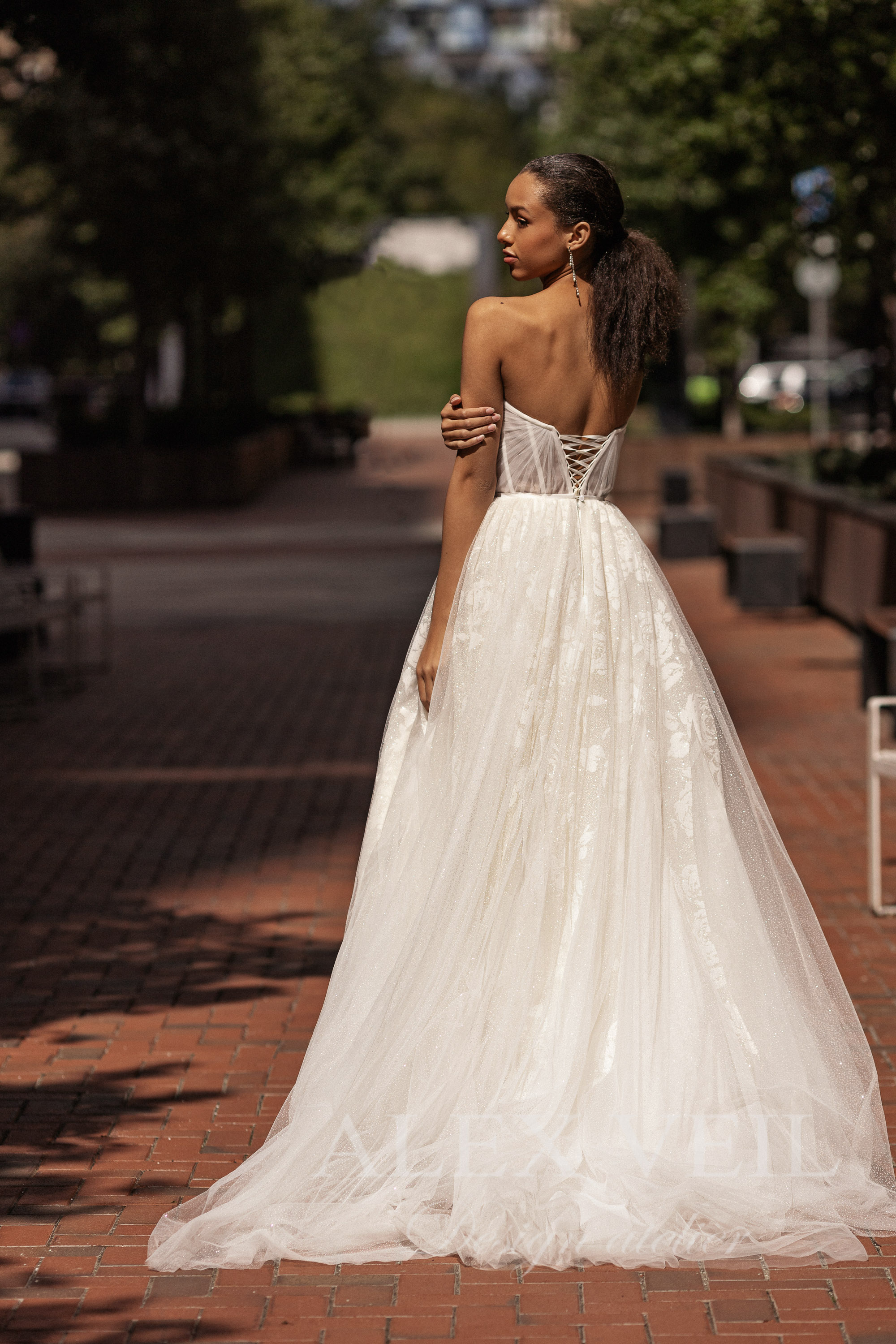 Wedding dress Neyana - by AlexVeil Bridal