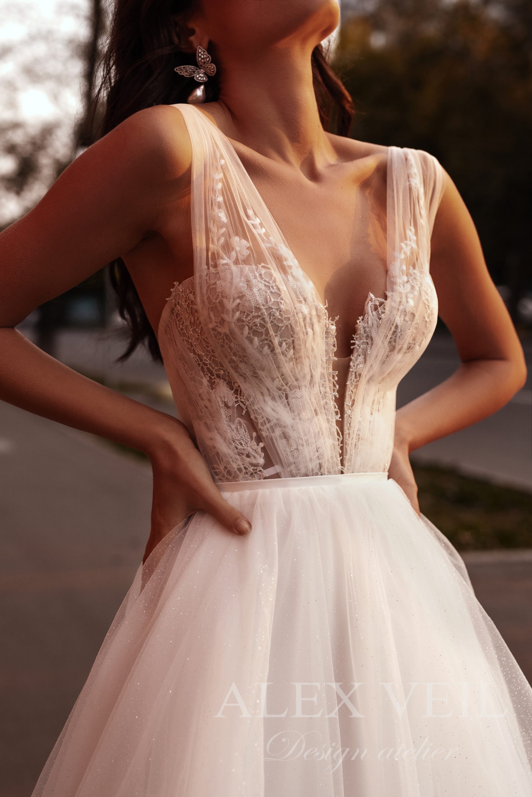 VEILED DRESS ホワイト パメオポーズ タグ付 新品未使用 あのちゃん Opra wedding dress - AlexVeil Bridal