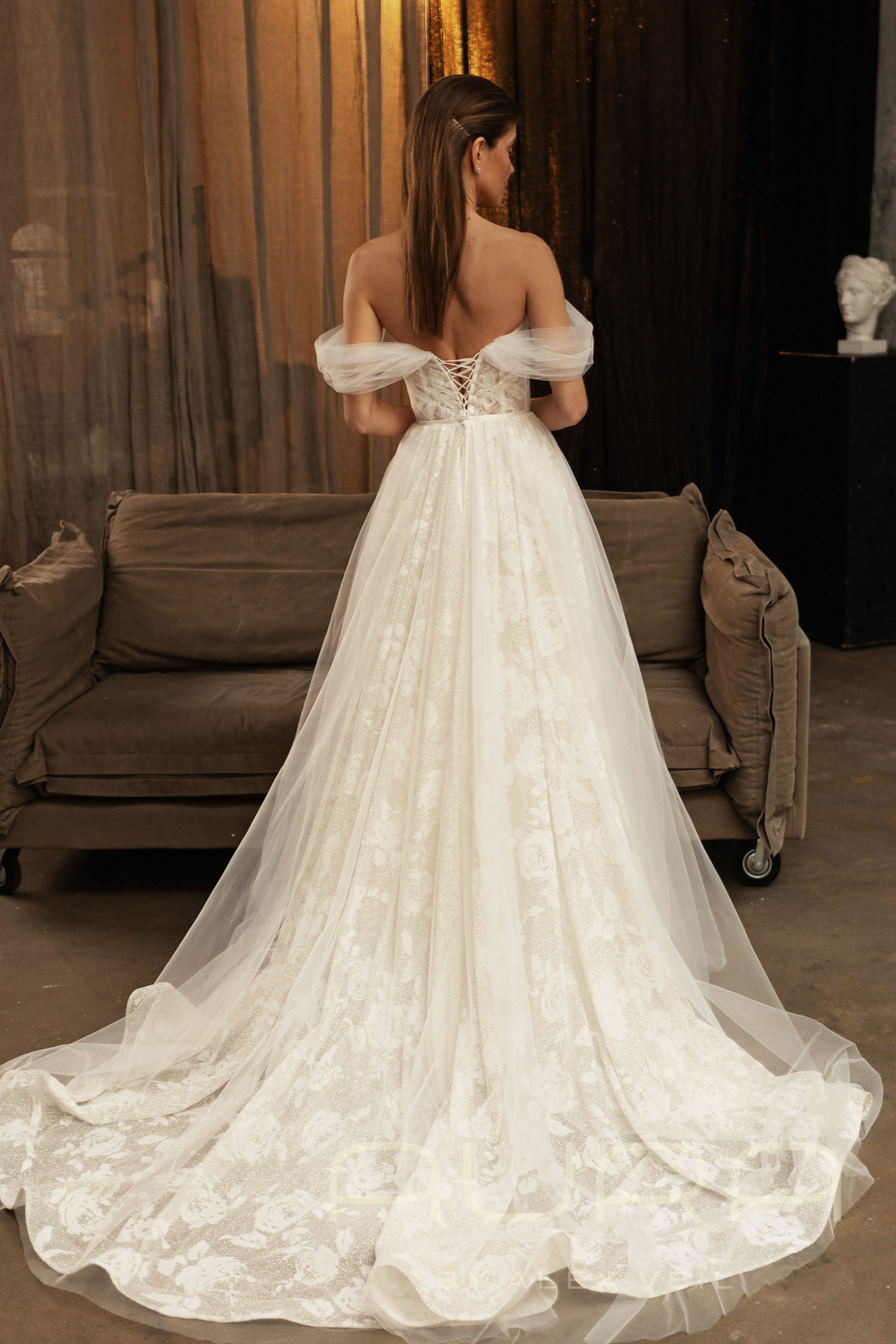 VEILED DRESS ホワイト パメオポーズ タグ付 新品未使用 あのちゃん Vincensa wedding dress - AlexVeil Bridal